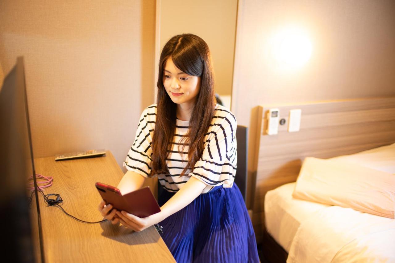 Super Hotel Shinyokohama Йокогама Экстерьер фото